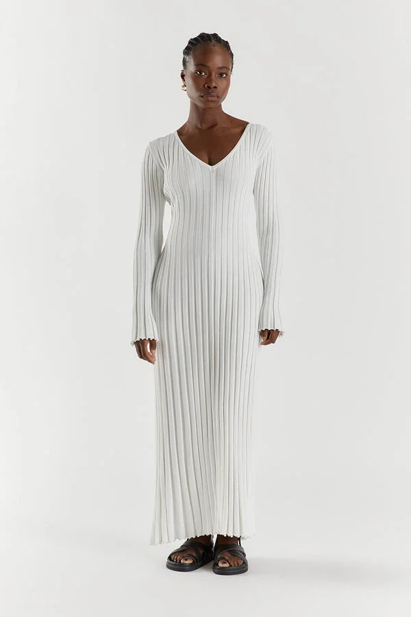 Dianara™ | V-neck knitted midi dress with sleeves