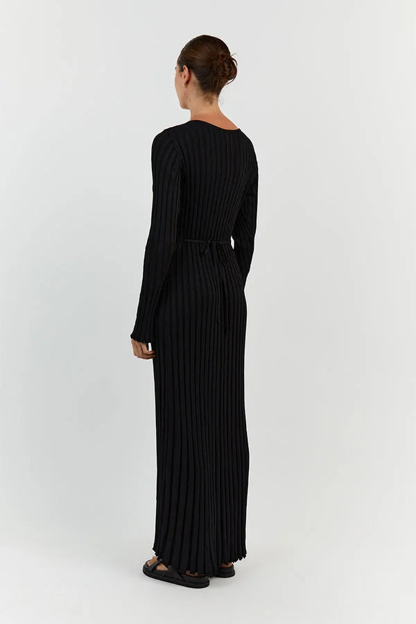 Dianara™ | V-neck knitted midi dress with sleeves