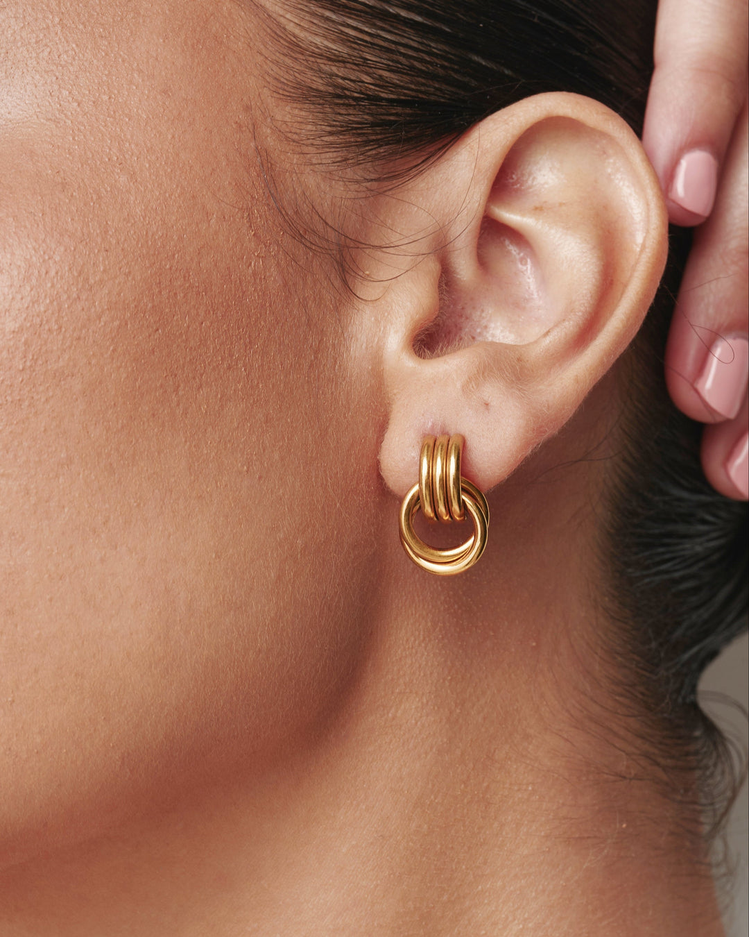 Mini Knot Earrings Gold