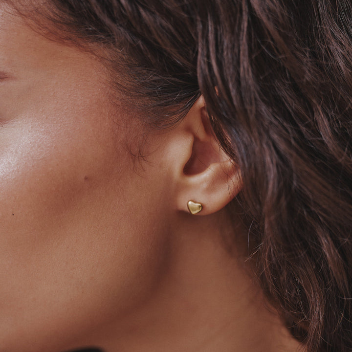 Mini Heart Stud Earrings - Gold