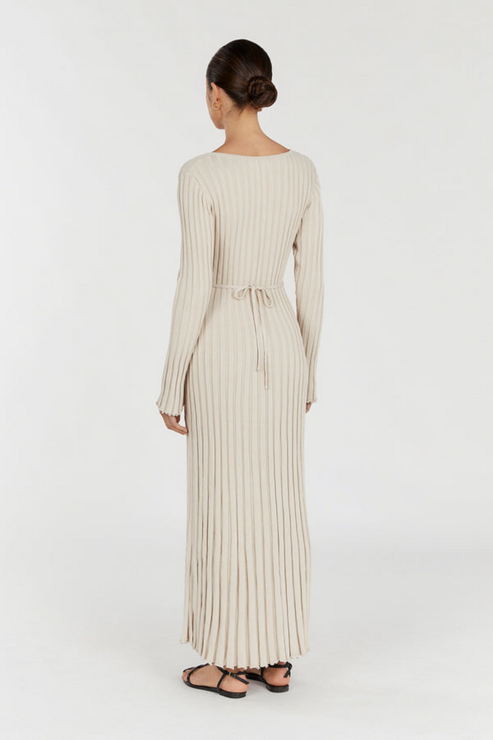 Dianara™ | V-neck knitted midi dress with sleeves